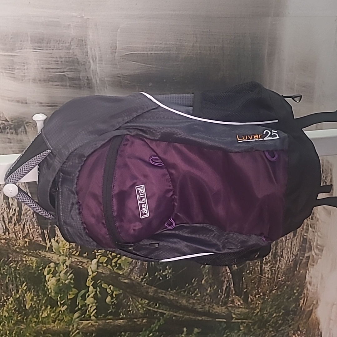 Lake & Trail Luvar 25 Black Purple Unisex Hiking Sturdy Backpack